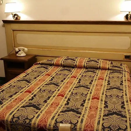 Hotel De Lanzi
