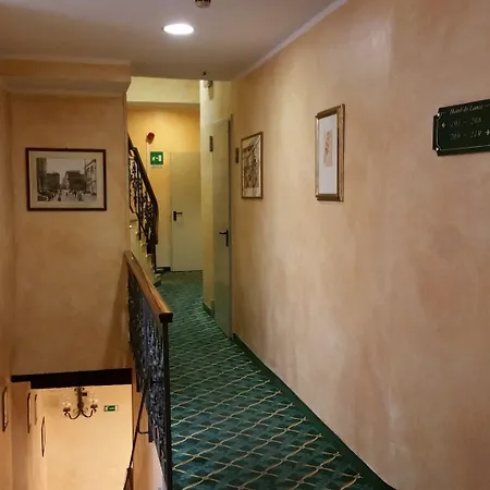 Hotel De Lanzi 3*